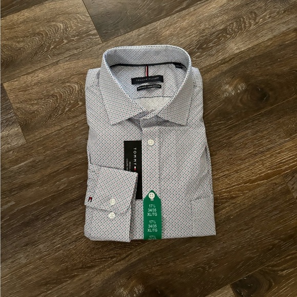 Tommy Hilfiger Men's Long Sleeve New
York Fit Casual Shirt - XI - Picture 2 of 6